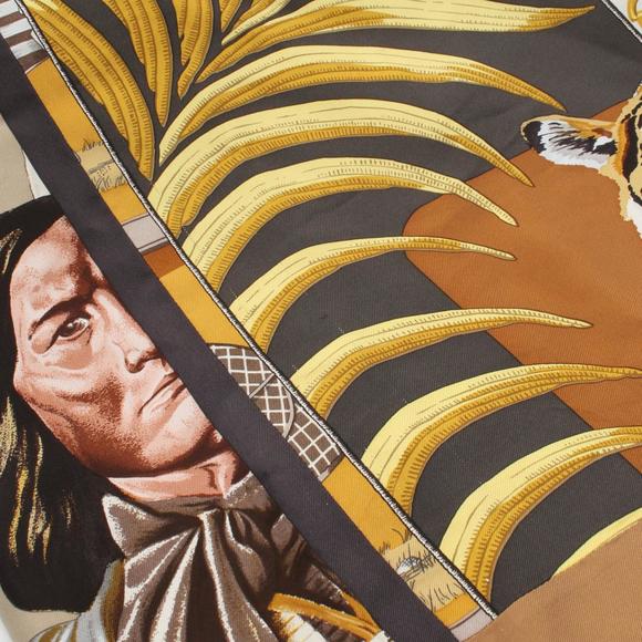 HERMES Snood Fur Carre en RENARD GOLD CARRE EN CARRES Scarf Clothing Silk Fox... - Picture 7 of 8